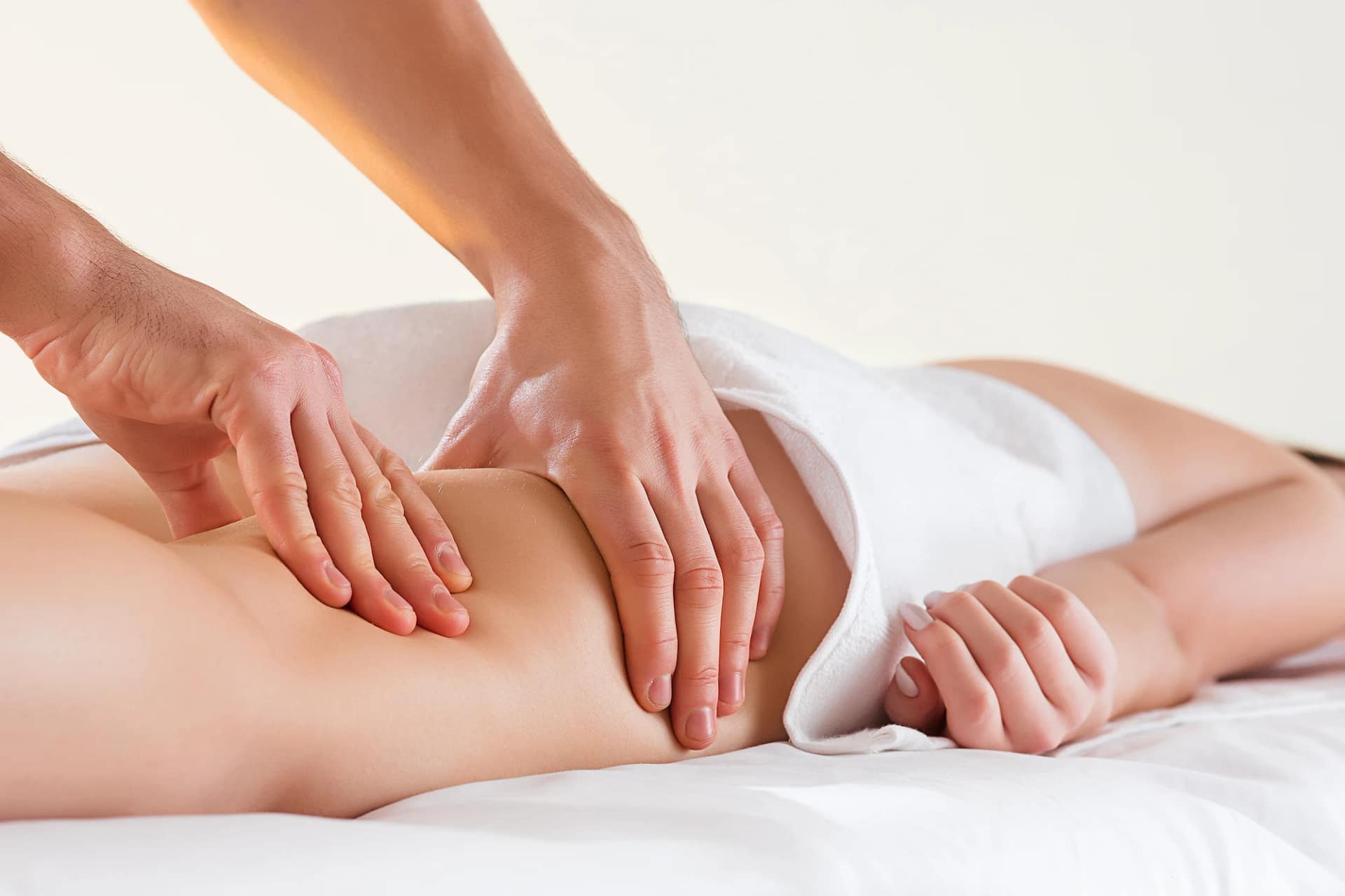 Myotherapy Preston and remedial massage treatment for recurring upper back muscle tightness